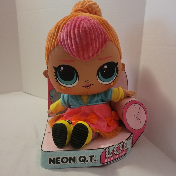 LOL Suprise Plush Neon Qt - Picture 2 of 8
